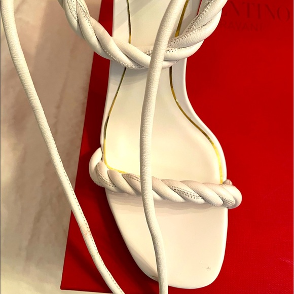 Valentino Garavini White Rope 100M Sandals - Picture 5 of 6